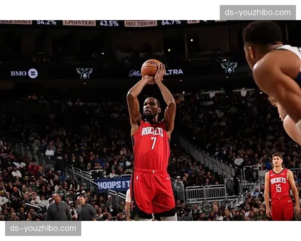 杜兰特中距离命中率保持五成 火箭进攻端最可靠终结点